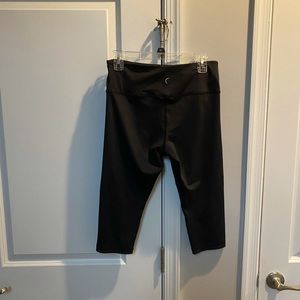 ZYIA- Black Light N Tight Crop 17” size 12